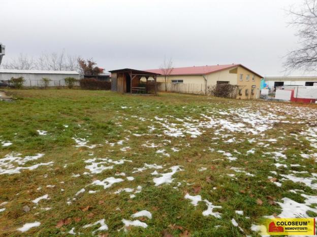 Pronájem komerčního pozemku, Znojmo, Dobšická, 600 m2