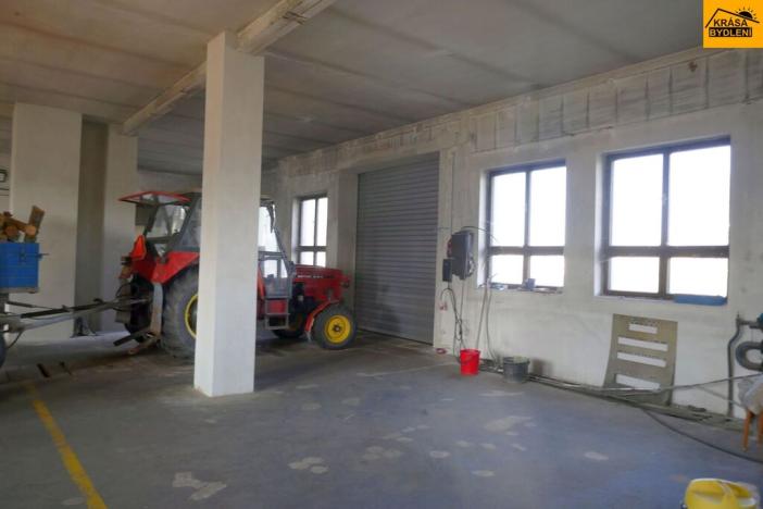 Prodej skladu, Moravec, 3983 m2