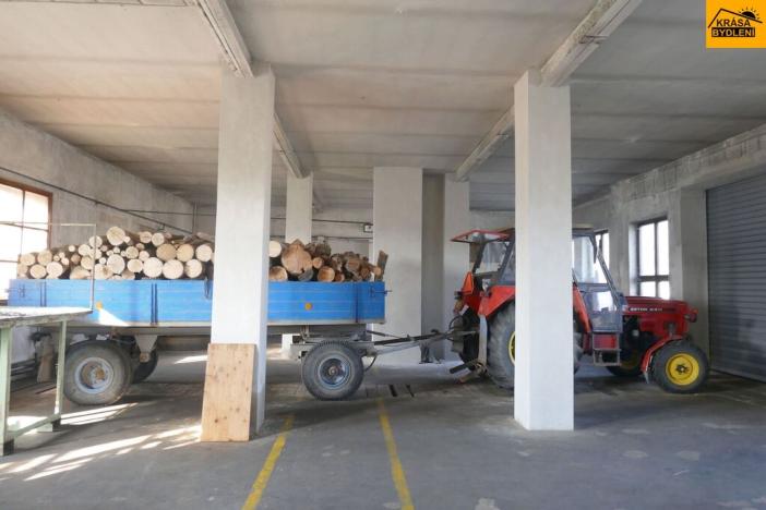 Prodej skladu, Moravec, 3983 m2