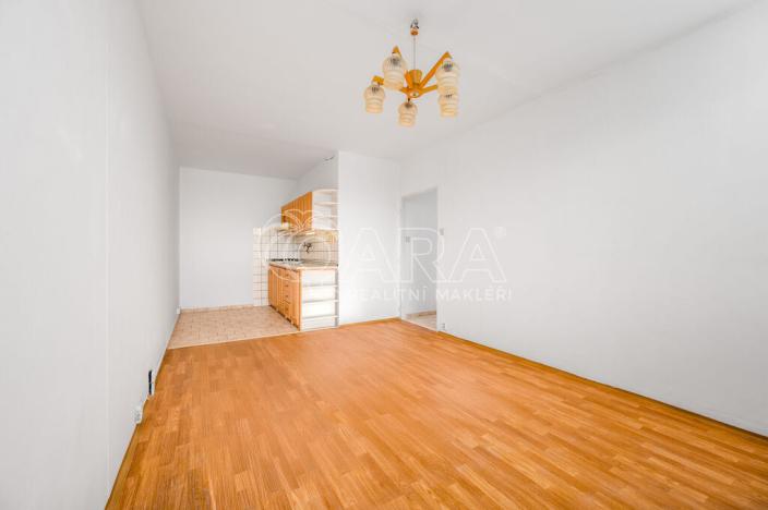 Prodej bytu 2+kk, Praha - Kobylisy, Mirovická, 47 m2