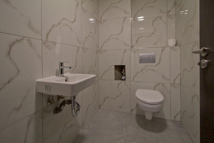 Pronájem obchodního prostoru, Chodov, náměstí ČSM, 180 m2