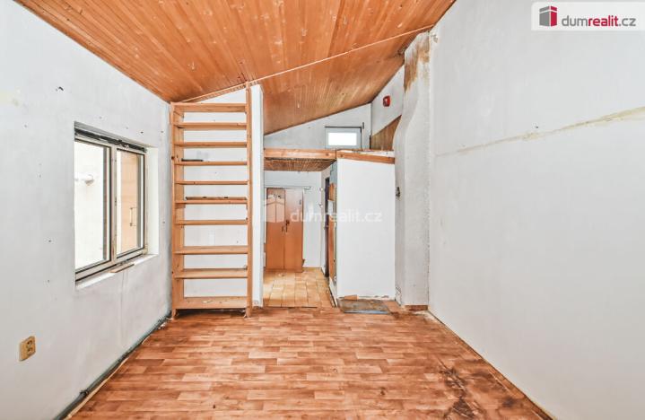 Prodej rodinného domu, Praha - Lochkov, K úvozu, 320 m2