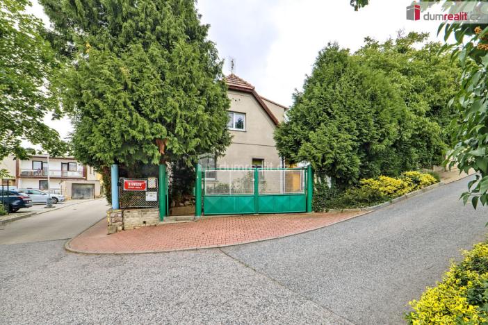 Prodej rodinného domu, Praha - Lochkov, K úvozu, 320 m2