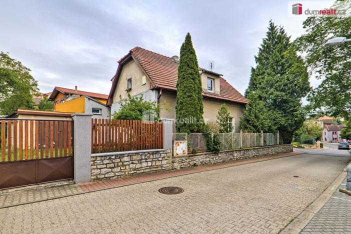 Prodej rodinného domu, Praha - Lochkov, K úvozu, 320 m2