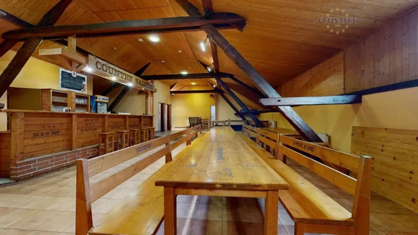 Prodej obchodního prostoru, Kralupy nad Vltavou - Mikovice, Lidové nám., 671 m2