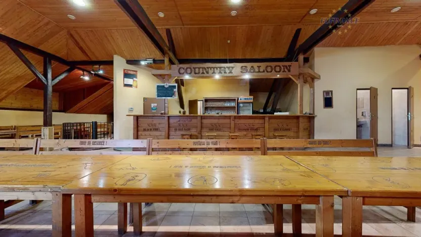 Prodej obchodního prostoru, Kralupy nad Vltavou - Mikovice, Lidové nám., 671 m2