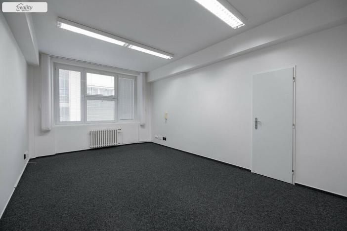 Pronájem kanceláře, Praha - Nové Město, Charvátova, 21 m2