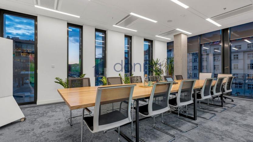 Pronájem kanceláře, Praha - Vokovice, Evropská, 678 m2