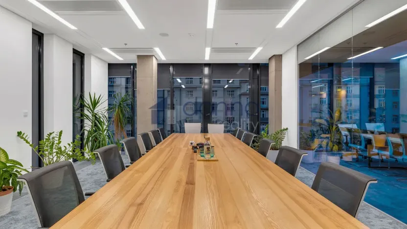 Pronájem kanceláře, Praha - Vokovice, Evropská, 678 m2