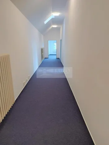 Pronájem kanceláře, Praha - Kunratice, náměstí Prezidenta Masaryka, 11 m2