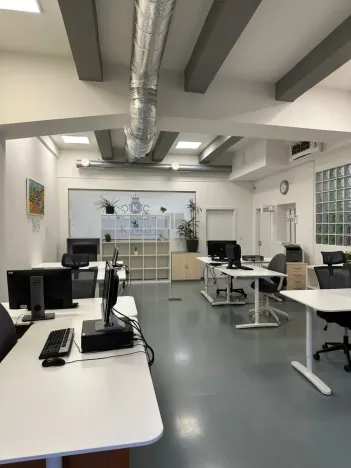 Pronájem kanceláře, Praha - Karlín, Křižíkova, 74 m2