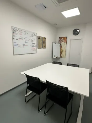 Pronájem kanceláře, Praha - Karlín, Křižíkova, 74 m2
