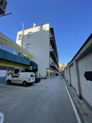 Pronájem kanceláře, Praha - Karlín, Křižíkova, 74 m2