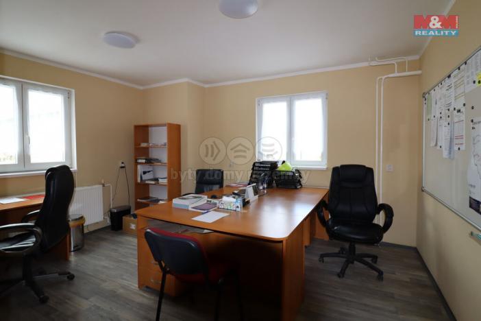 Prodej obchodního prostoru, Kadaň - Prunéřov, 2760 m2