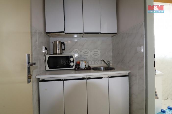 Prodej obchodního prostoru, Kadaň - Prunéřov, 2760 m2