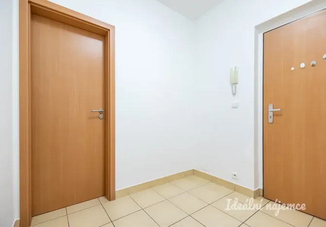 Pronájem bytu 2+kk, Praha - Hloubětín, Nepelova, 58 m2