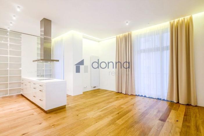 Pronájem bytu 2+kk, Praha - Vinohrady, Laubova, 74 m2