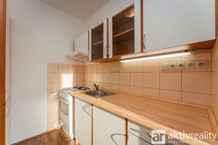 Pronájem bytu 2+kk, Praha - Braník, Novodvorská, 48 m2