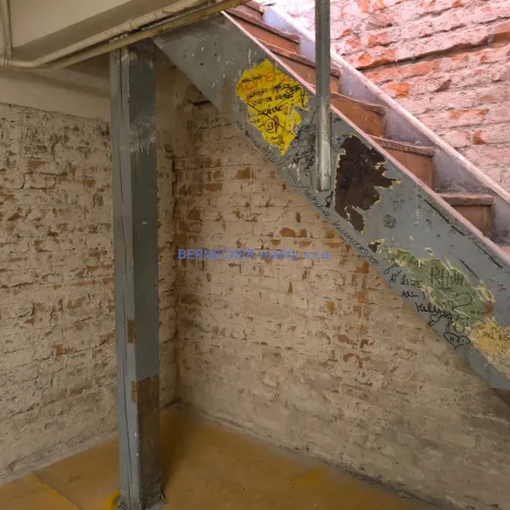 Pronájem obchodního prostoru, Hradec Králové, Švehlova, 85 m2