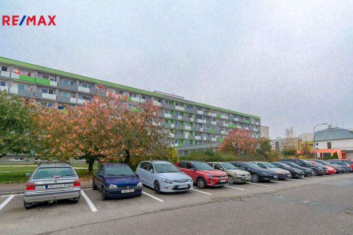 Pronájem bytu 1+kk, Hradec Králové - Nový Hradec Králové, Brožíkova, 32 m2