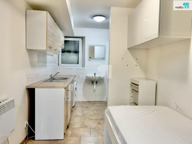 Pronájem bytu 1+kk, Praha - Žižkov, Spojovací, 11 m2