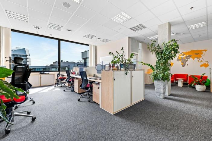 Pronájem kanceláře, Praha - Stodůlky, Laurinova, 1398 m2