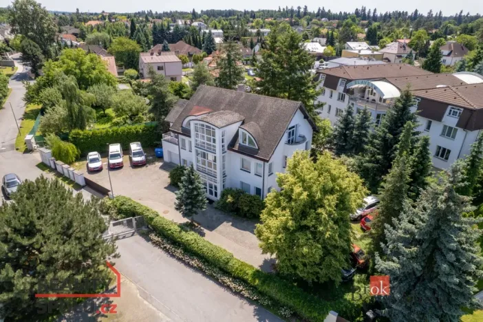 Prodej kanceláře, Průhonice, U Křížku, 447 m2