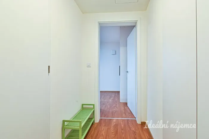 Pronájem bytu 1+kk, Brno, Bratislavská, 33 m2