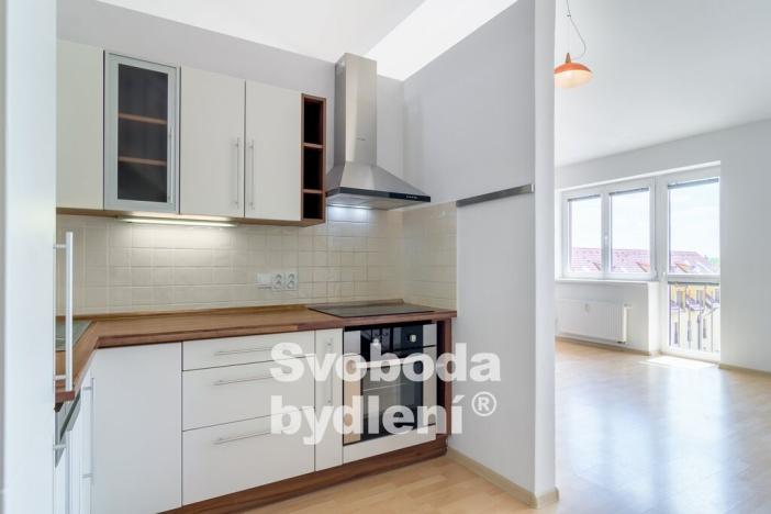 Prodej bytu 1+kk, Šestajovice, Komenského, 57 m2