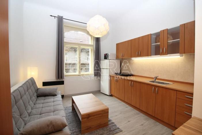 Pronájem bytu 1+kk, Praha - Smíchov, Lidická, 24 m2