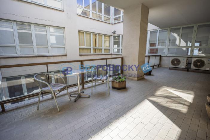 Pronájem kanceláře, Havlíčkův Brod, Havlíčkovo náměstí, 1200 m2