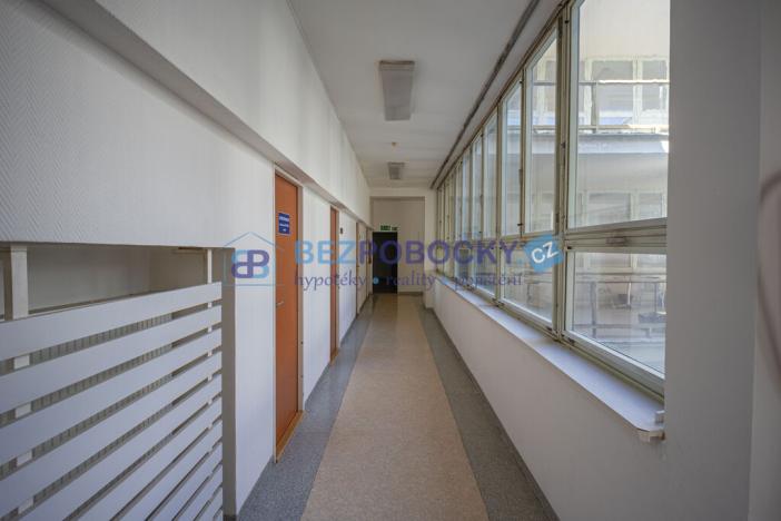 Pronájem kanceláře, Havlíčkův Brod, Havlíčkovo náměstí, 1200 m2