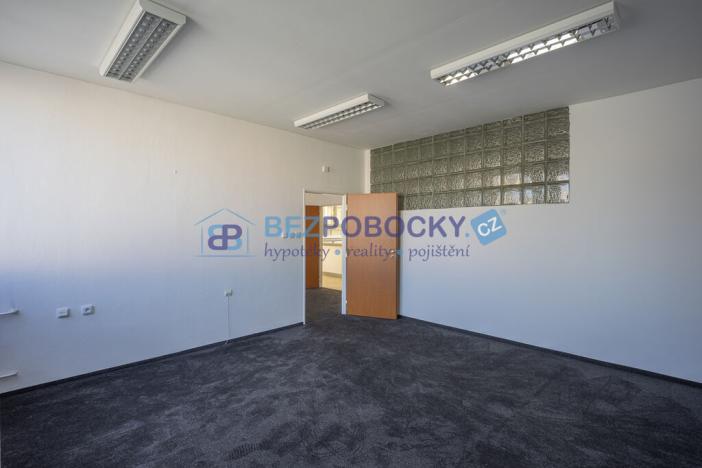 Pronájem kanceláře, Havlíčkův Brod, Havlíčkovo náměstí, 1200 m2
