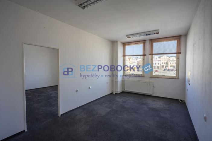 Pronájem kanceláře, Havlíčkův Brod, Havlíčkovo náměstí, 1200 m2