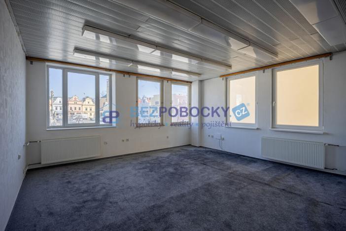 Pronájem kanceláře, Havlíčkův Brod, Havlíčkovo náměstí, 1200 m2