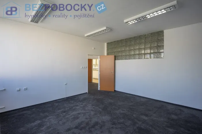 Pronájem kanceláře, Havlíčkův Brod, Havlíčkovo náměstí, 1200 m2