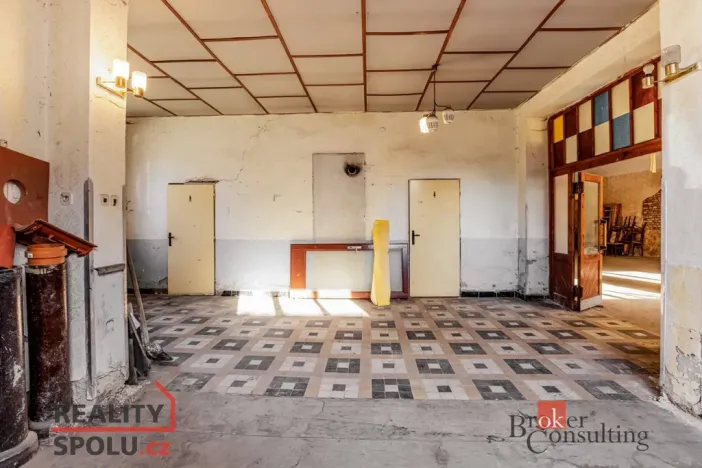 Prodej rodinného domu, Úsobí, 395 m2