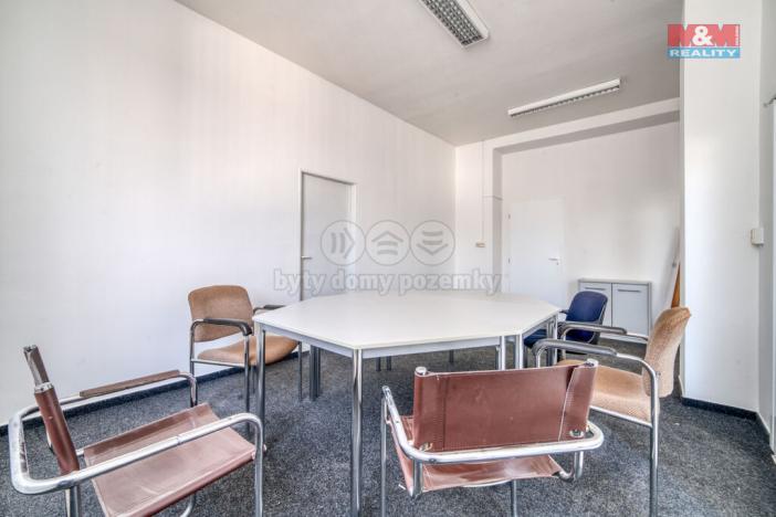 Prodej výrobních prostor, Planá, Zámecká, 2800 m2