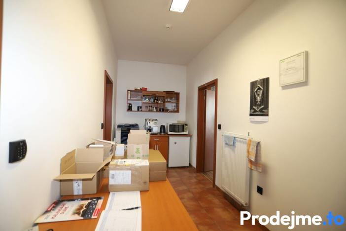 Pronájem kanceláře, Brno - Slatina, Šmahova, 87 m2