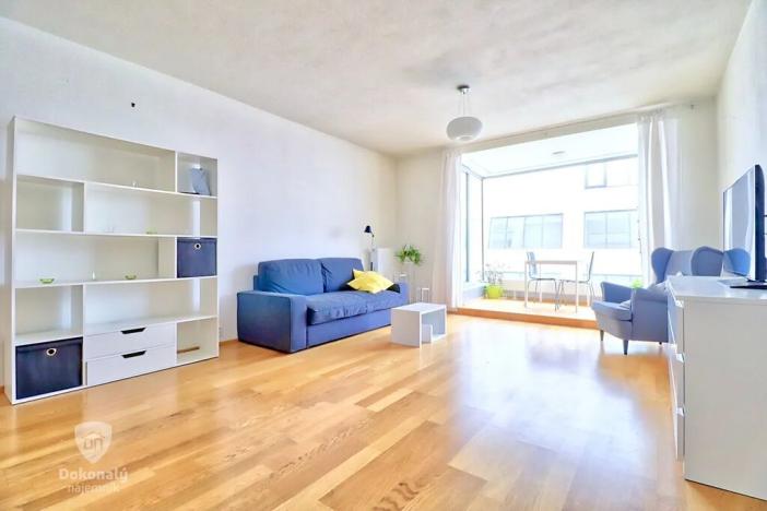 Pronájem bytu 1+kk, Praha - Holešovice, Komunardů, 42 m2