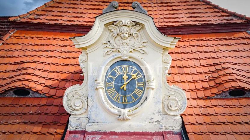 Prodej komerční nemovitosti, Mirošov, náměstí Míru, 1364 m2