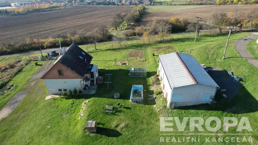 Prodej výrobních prostor, Libčeves, okres louny, 1700 m2