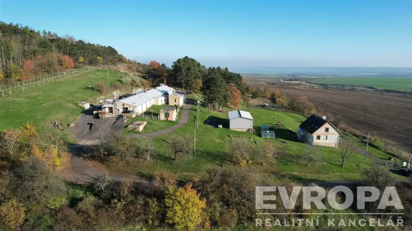 Prodej výrobních prostor, Libčeves, okres louny, 1700 m2