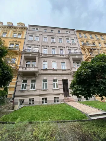 Prodej obchodního prostoru, Karlovy Vary, Sadová, 78 m2