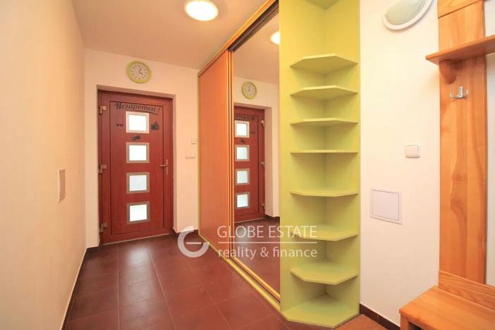 Prodej rodinného domu, Praha - Dolní Počernice, V padolině, 220 m2