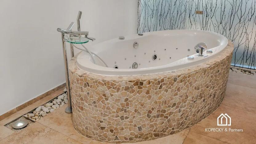 Prodej atypického bytu, Praha - Smíchov, Křížová, 428 m2