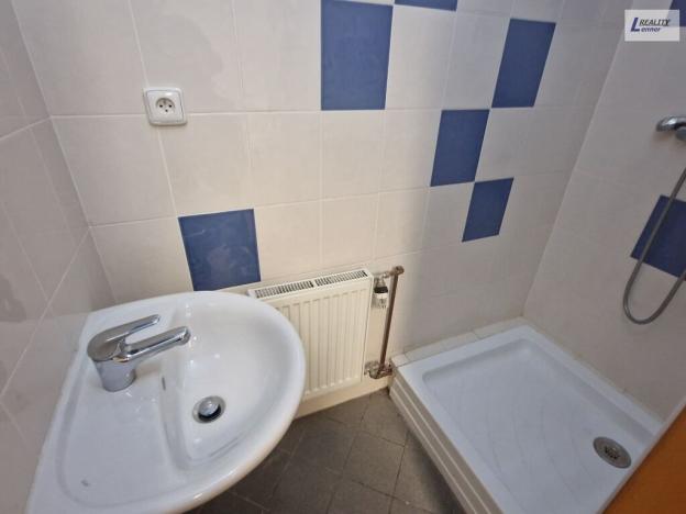 Pronájem obchodního prostoru, Praha - Háje, Hviezdoslavova, 661 m2