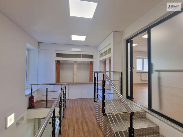 Pronájem obchodního prostoru, Praha - Háje, Hviezdoslavova, 661 m2