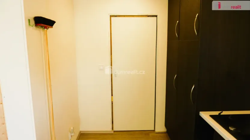 Prodej garáže, Pernštejnské Jestřabí - Maňová, 36 m2