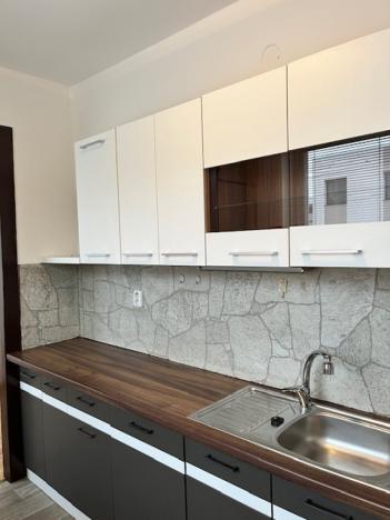 Pronájem bytu 3+1, Pardubice - Trnová, Jiřího Potůčka, 72 m2